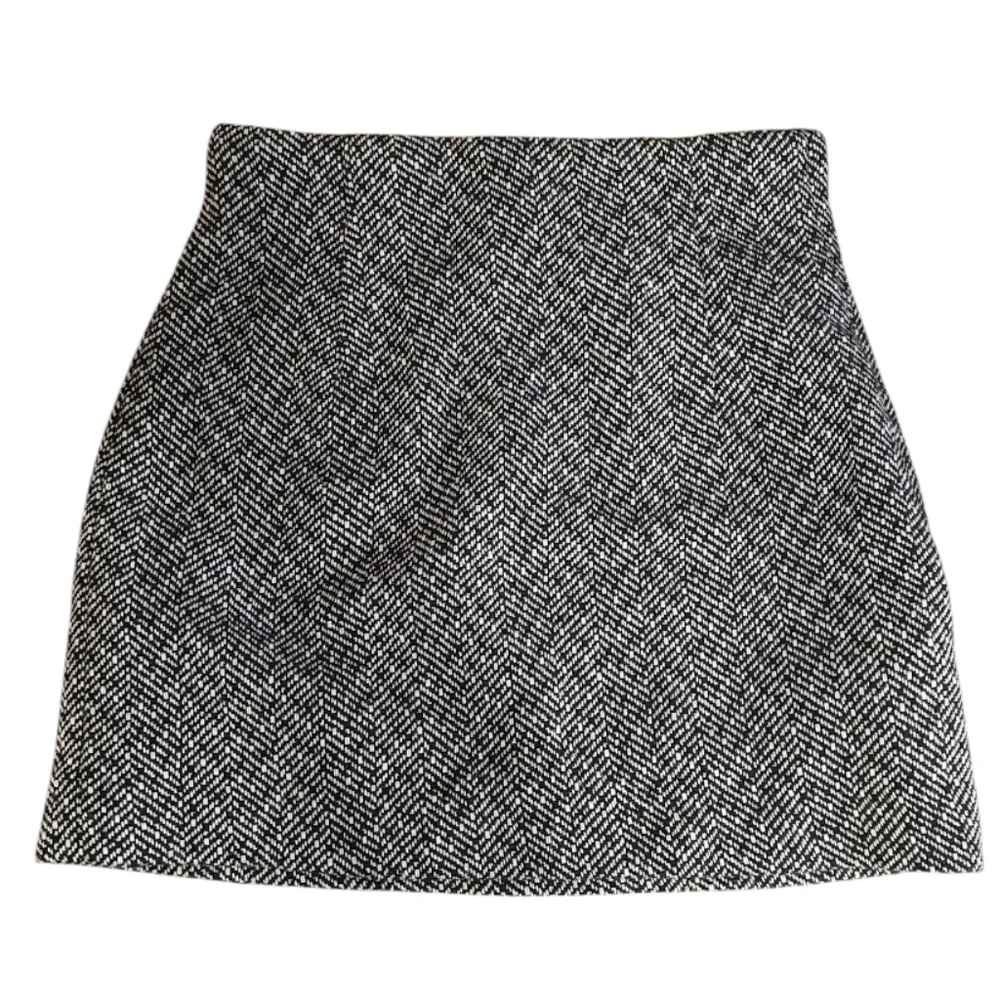 H&M Monochrome Textured Mini Skirt